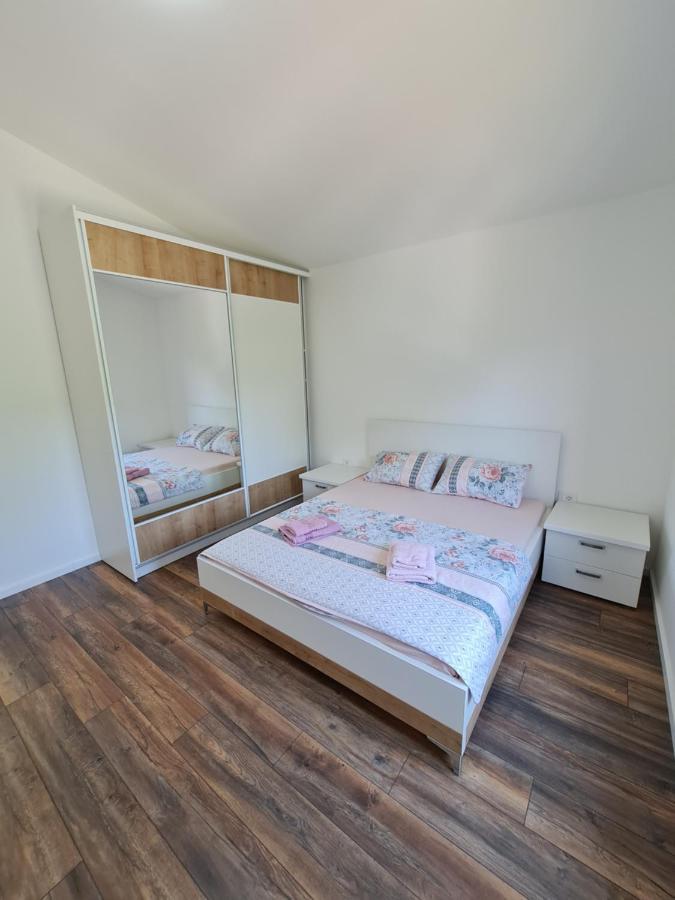 Luxury Penthouse With Panoramic View Lägenhet Ulcinj Exteriör bild