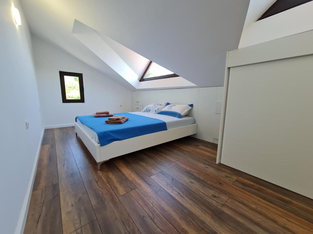 Luxury Penthouse With Panoramic View Lägenhet Ulcinj Exteriör bild