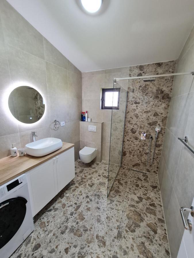 Luxury Penthouse With Panoramic View Lägenhet Ulcinj Exteriör bild